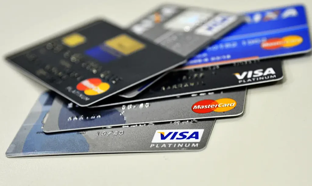 Inadimplência bancária atinge patamar recorde de 4,9% em julho