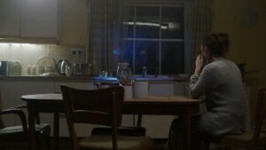 Inteligência artificial e o luto: como Black Mirror previu a tecnologia de avatares digitais