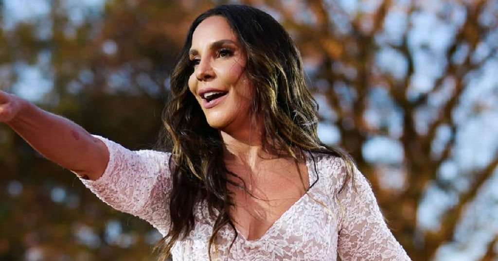 Ivete Sangalo lança versão de Arde Outra Vez em parceria com PC Macabu