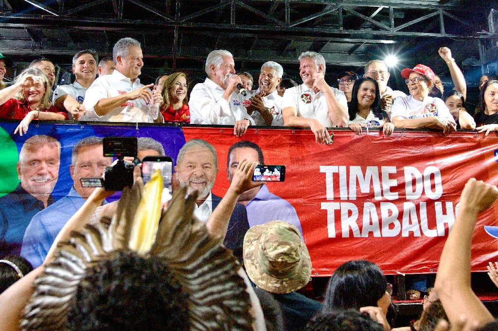 Jaques Wagner aponta Adutora do Algodão como marco para o semiárido baiano