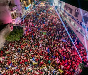 Jerônimo Rodrigues desafia oposição em comício multitudinário na Bahia