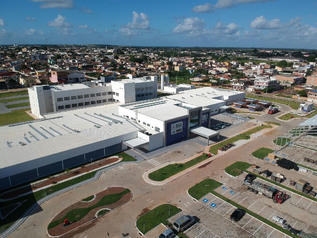 Jerônimo Rodrigues planeja expansão da rede de saúde pública no interior da Bahia
