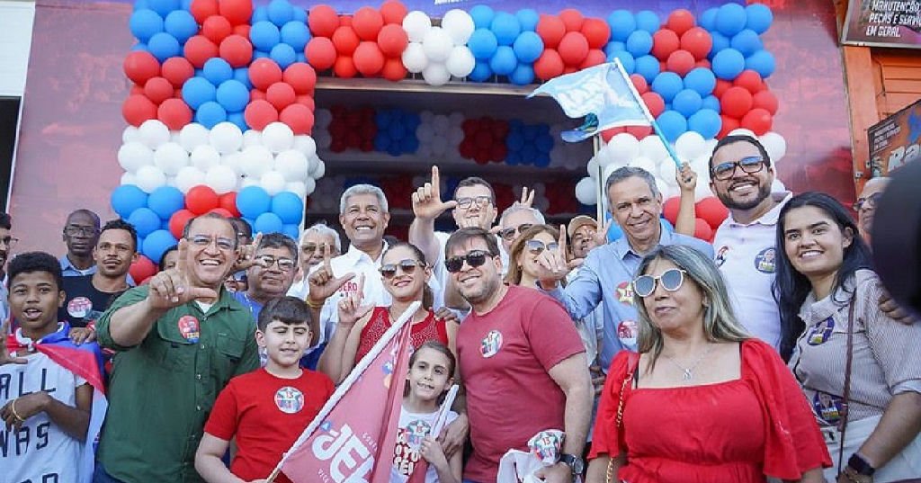 Jerônimo Rodrigues reforça investimentos em saúde durante agenda política em Caetité