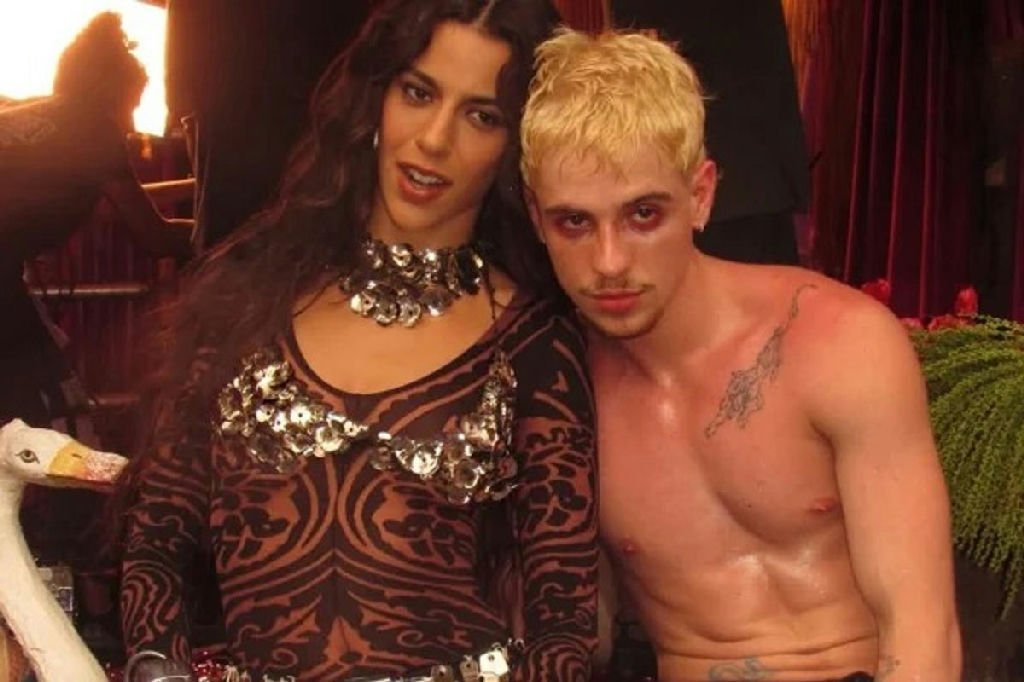 Juliano Floss comenta término com Marina Sena e reflete sobre exposição