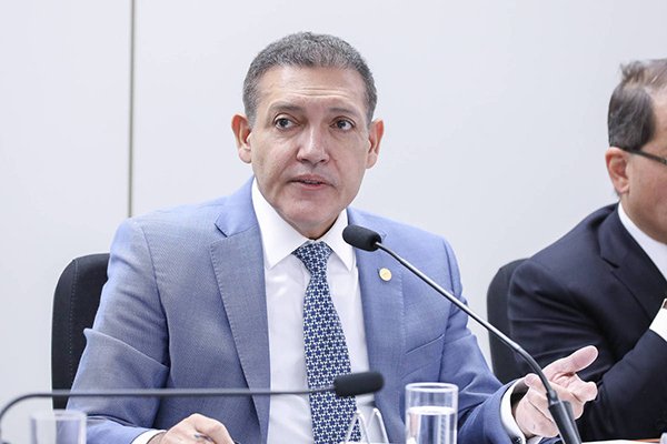 Kassio Nunes reafirma confiança nas urnas eletrônicas e critica desinformação eleitoral
