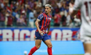 Kike Olivera retorna aos planos do Bahia e projeta oportunidade no clássico Ba-vi