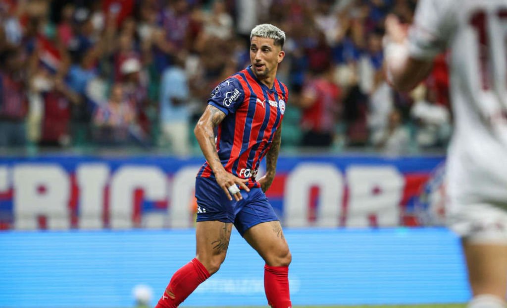 Kike Olivera retorna aos planos do Bahia e projeta oportunidade no clássico Ba-vi