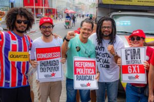 Kleber Rosa lidera mobilização pelo fim da escala 6x1 em Salvador