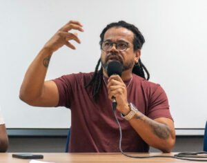 Kleber Rosa promete jornada de 20 horas semanais para professores em plano de valorização docente