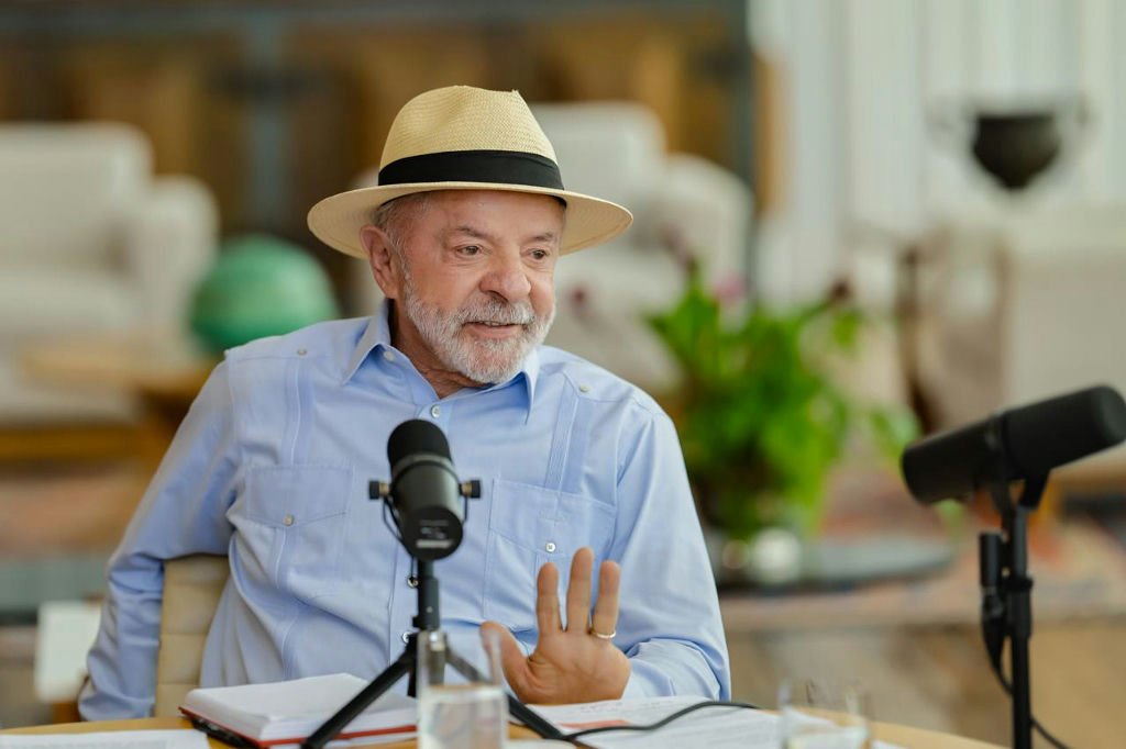 Lula apresenta plano de governo com foco em segurança e reforma política