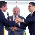 Lula articula reunião...