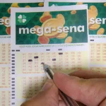 Mega-sena sorteia prêmio...