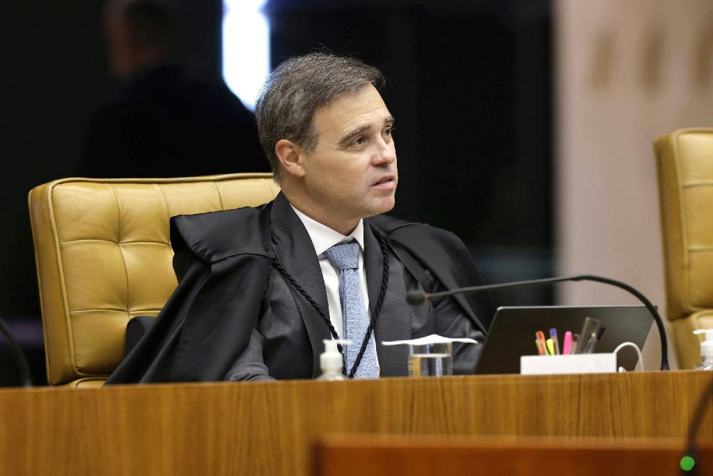 Mendonça ordena investigação da Polícia Federal sobre vazamento no caso Lulinha