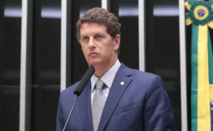 Ministério Público Eleitoral solicita impugnação da candidatura de Ricardo Salles ao Senado