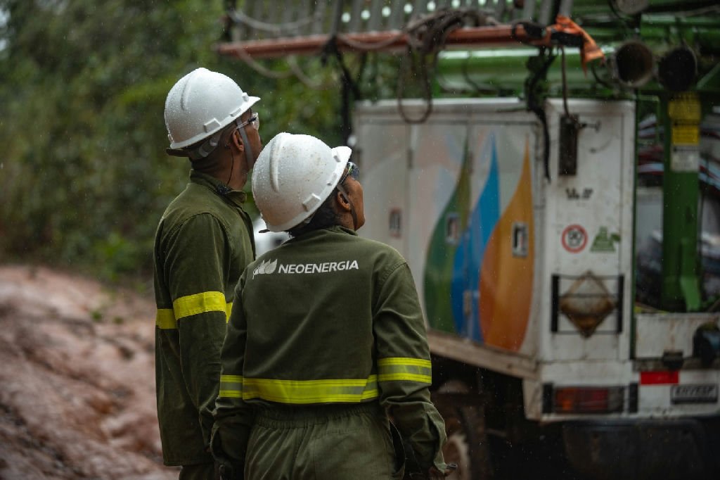 Neoenergia Coelba suspende fornecimento de energia em mais de 50 bairros de Salvador