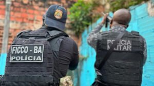 Operação da Ficco mobiliza 150 policiais contra facções criminosas no sul da Bahia