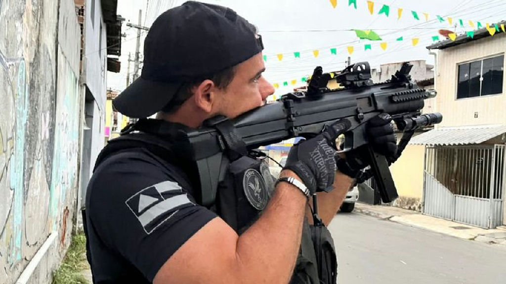 Operação Nexus mira esquema de delivery de armas e drogas na Bahia