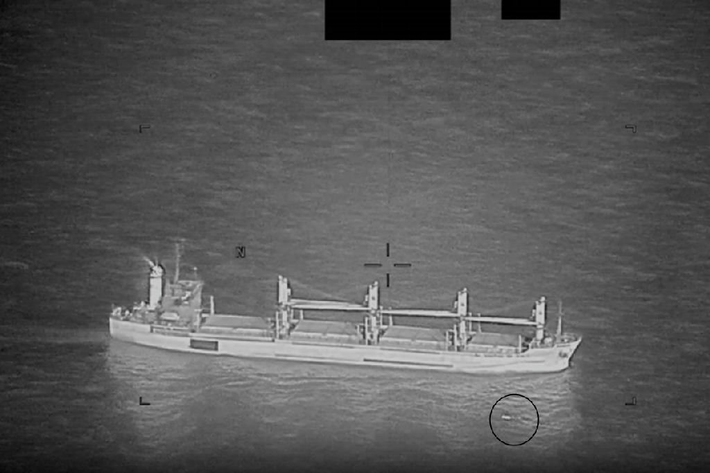 Pentágono divulga imagens de fenômenos aéreos não identificados no Oriente Médio