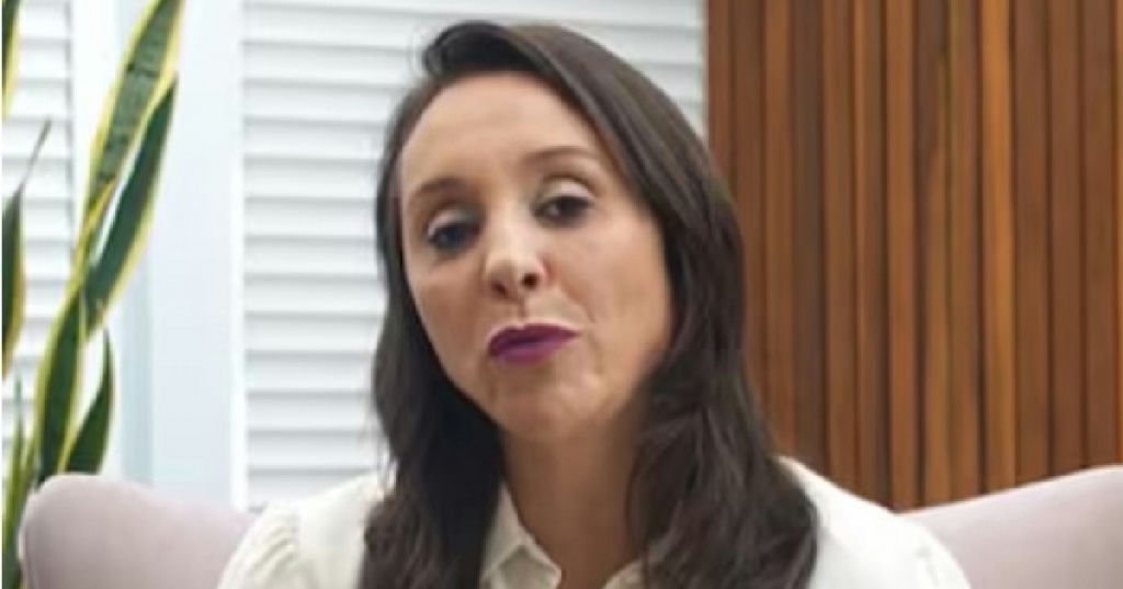 Podemos opta por neutralidade e Flávio Bolsonaro enfrenta novas dificuldades