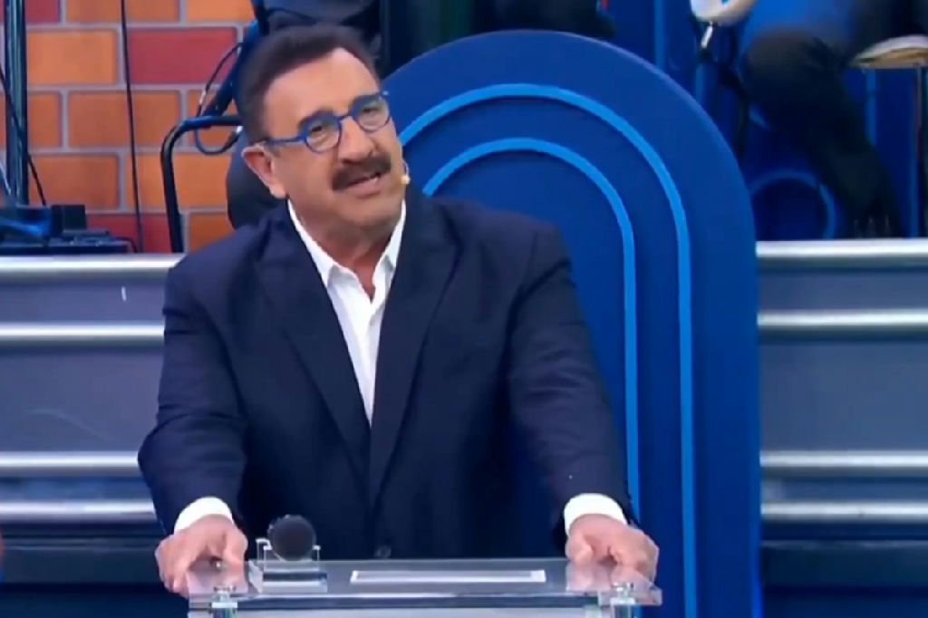 Ratinho ironiza boatos sobre vida pessoal e critica cultura do cancelamento na televisão