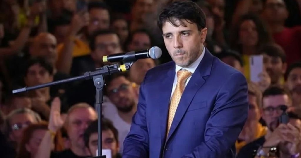 Renan Santos contesta decisão de Dias Toffoli e aponta perseguição política