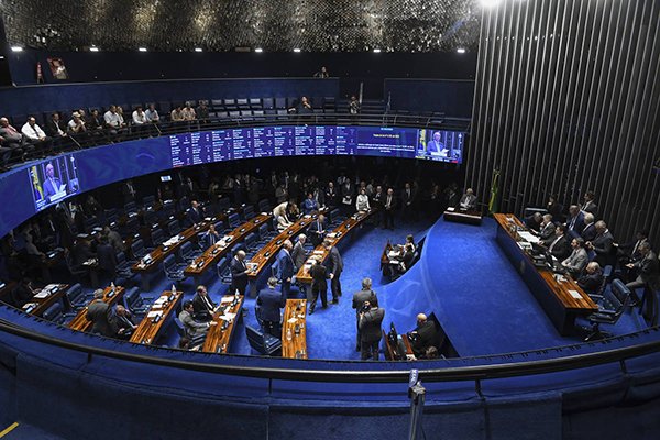 Suplência no Senado vira estratégia para fortalecer clãs e grupos políticos em 2026