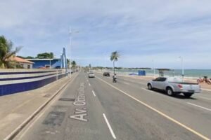 Tragédia em Itapuã: pedestre de 47 anos morre após colisão com ônibus