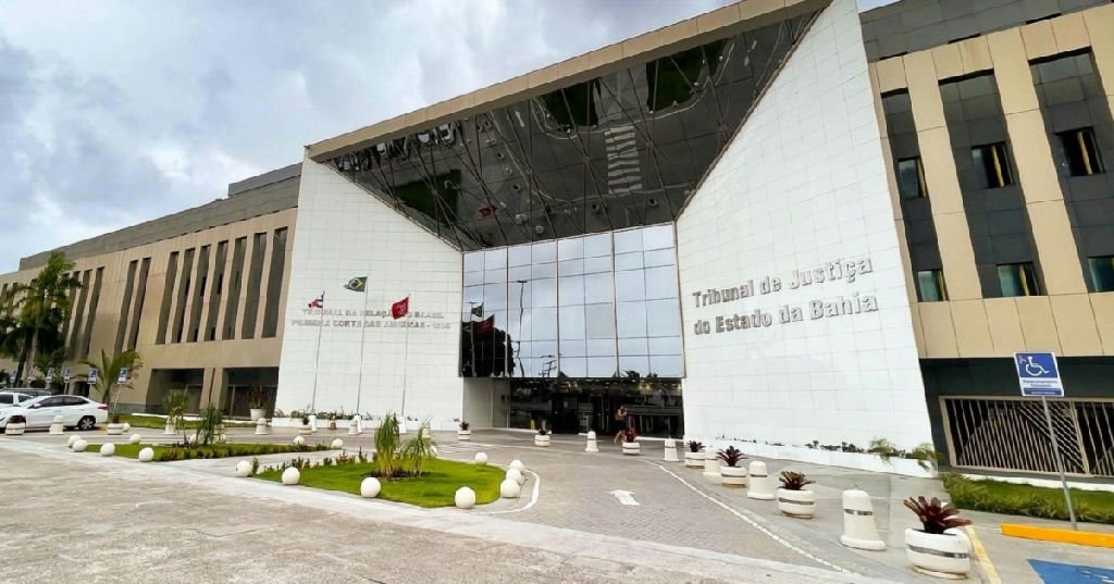 Tribunal baiano decide nesta sexta se abre processo contra juiz por racismo religioso em fórum
