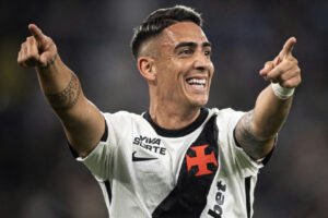 Vasco avança na Copa do Brasil e mantém histórico positivo contra o Fluminense