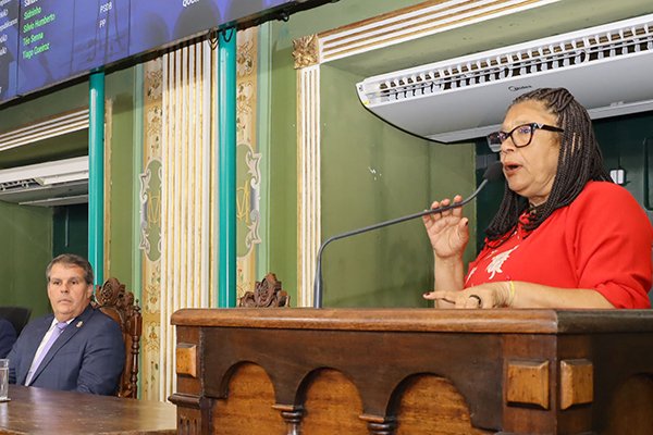 Vereadora propõe proibição de publicidade de apostas em espaços públicos de Salvador