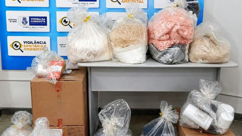 Vigilância Sanitária interdita farmácia de manipulação em Vitória da Conquista