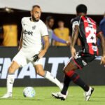 Vitória supera Botafogo...