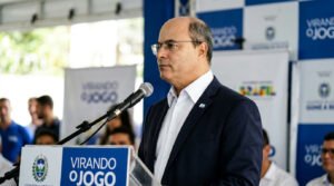 Witzel retira candidatura ao governo do Rio de Janeiro e declara apoio a Garotinho