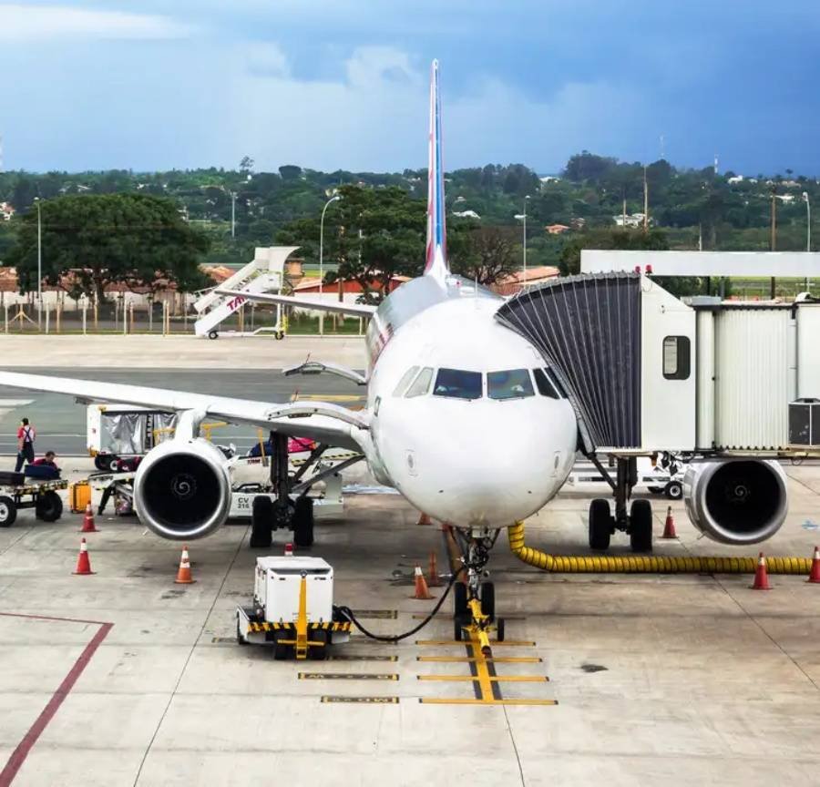 Acidente com avião cargueiro em Miami deixa ao menos cinco mortos