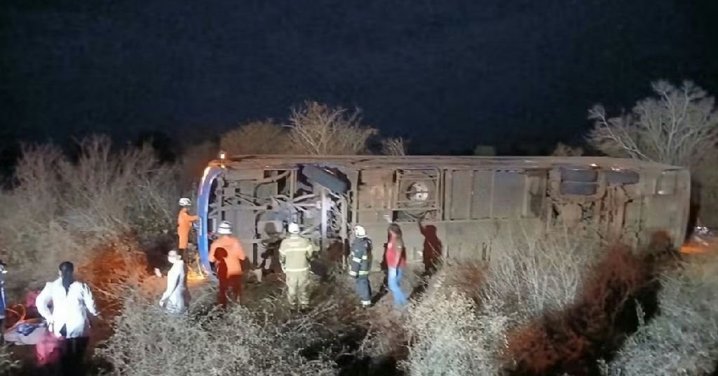 Acidente com ônibus na Chapada Diamantina deixa sete mortos e 13 feridos