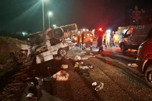 Acidente entre carro e ônibus na Br-080 deixa dois mortos em Brazlândia
