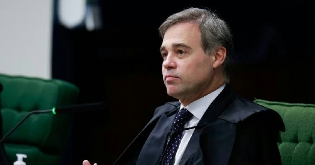 André Mendonça deixa sociedade de instituto após questionamentos sobre faturamento