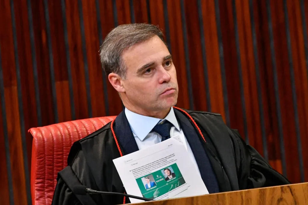 André Mendonça registra salto de 1,3 milhão de seguidores após embate com Moraes