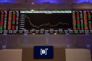 Bolsa cai e dólar estabiliza com decisão do Fed e expectativa pelo Copom