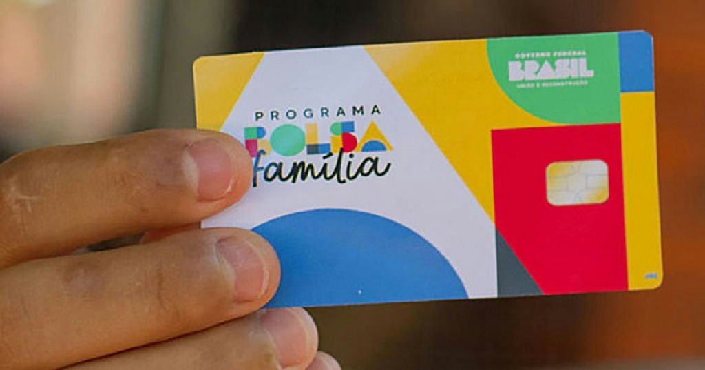 Bolsa Família terá reajuste e custo deve alcançar R$ 178,5 bilhões em 2027