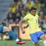 Brasil busca empate...