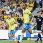 Brasil busca empate...