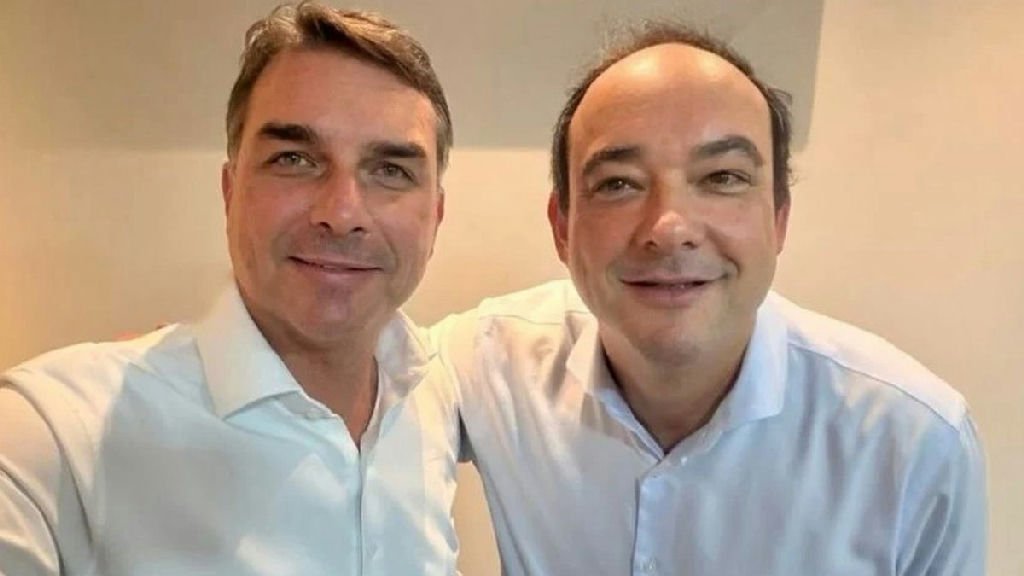 Candidato ao governo de Minas Gerais Flávio Roscoe é internado com pneumonia