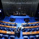 Candidatos de direita...