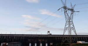 Conta de luz fica mais barata em outubro com fim da taxa extra da Aneel