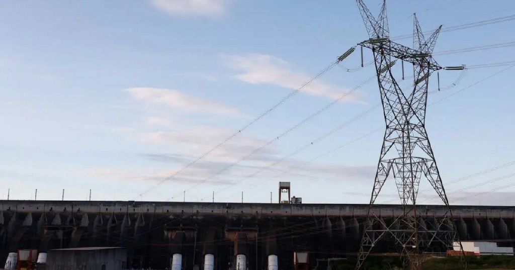 Conta de luz fica mais barata em outubro com fim da taxa extra da Aneel