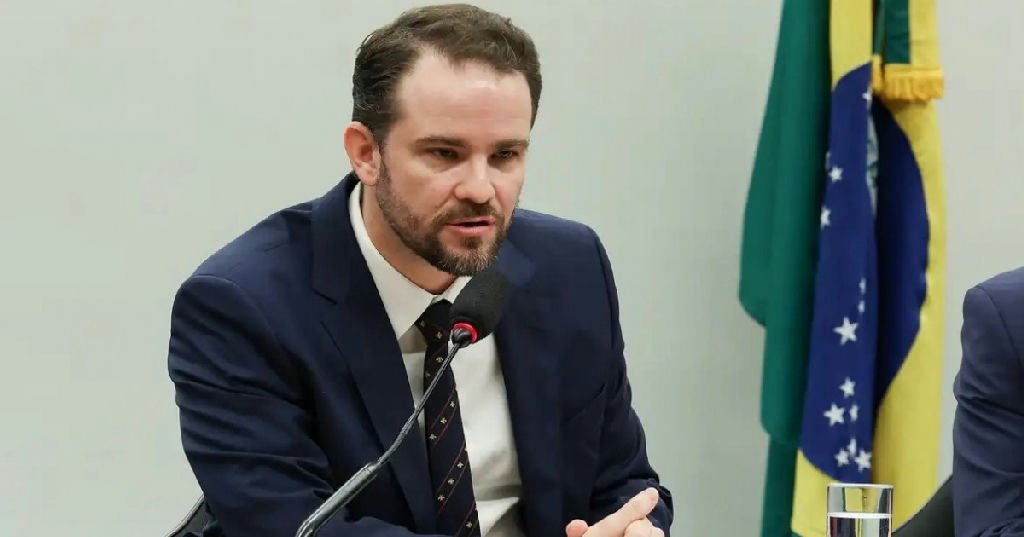 Dario Durigan defende responsabilidade fiscal em reajuste do Bolsa Família