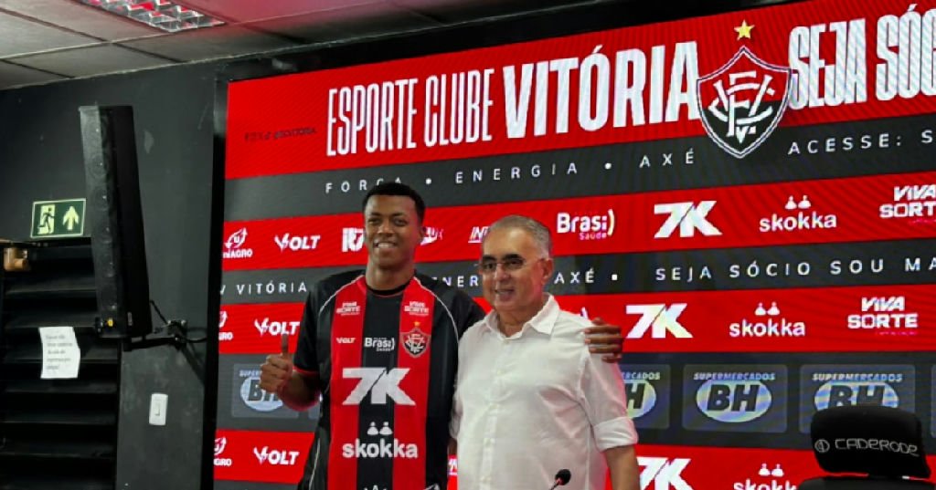 Darlan reforça defesa do Vitória e destaca versatilidade tática