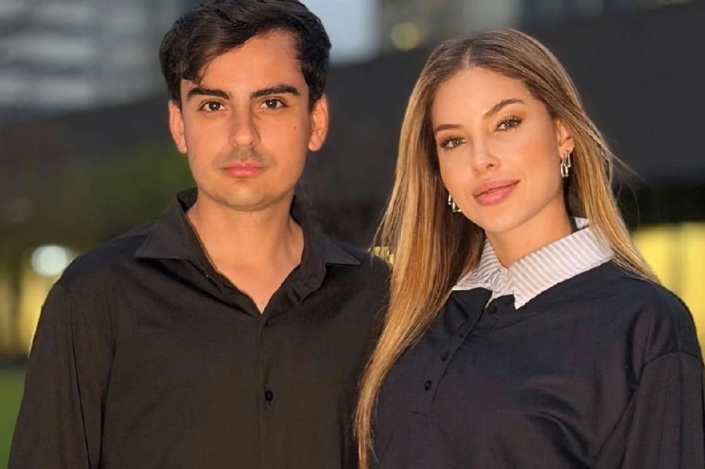 Dudu Camargo reafirma noivado com Saory Cardoso após mudança profissional