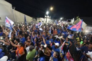 Eleições na Bahia: ACM Neto mobiliza multidão em Amargosa com promessas de mudanças